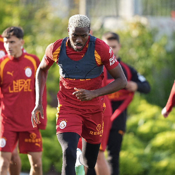 Victor Osimhen returns to training