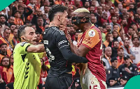 Victor Osimhen clashed with Emirham Topcu during Galatasaray's league clash against Besiktas