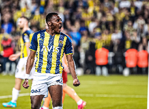 Fenerbahce defender Bright Osayi-Samuel