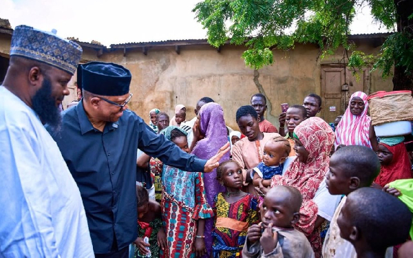 Peter Obi visits IDP camp