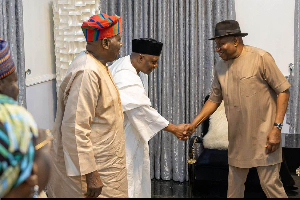 Goodluck Jonathan meets PDP leaders