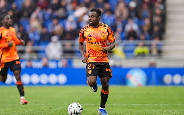 Paris FC forward Moses Simon