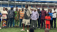 Nwankwo Kanu and Enyimba staff