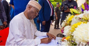 Atiku Abubakar and Adamawa Governor, Ahmadu Umaru Fintiri mourns as Alhaji Idirissu Amin passes on