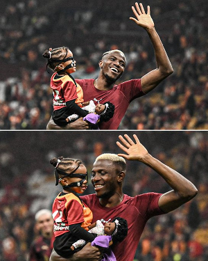 Victor Osimhen celebrates Galatasaray's victory over Bodo/Glimt with his daughter