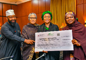Remi Tinubu donates to Niger explosion victim