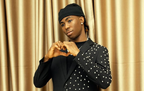 Fast-rising Nigerian artiste Fola