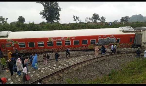 The derailed train