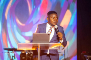 Parrot Mouth is a Ghana-based Nigerian comedian Parrot Mouth is a Ghana-based Nigerian comedian