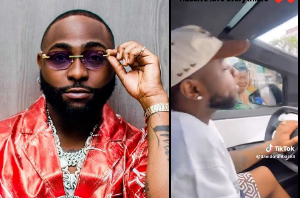 Davido spotted in Lagos traffic by some elderly women