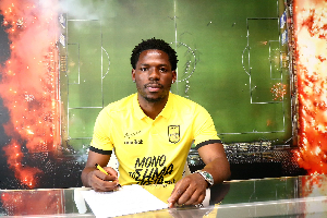 Tom Dele-Bashiru joins Aris FC in Greece