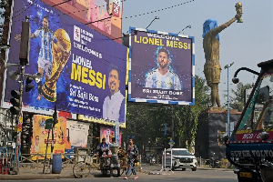 Lionel Messi to unveil statue in India